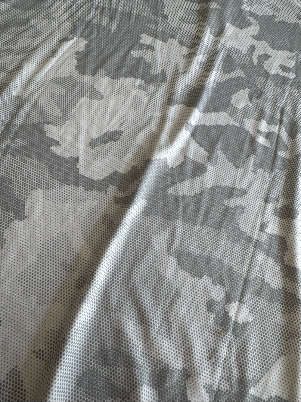 Ralph Lauren Men's Light Gray & White Camo Performance Polo - Picture 7 of 7